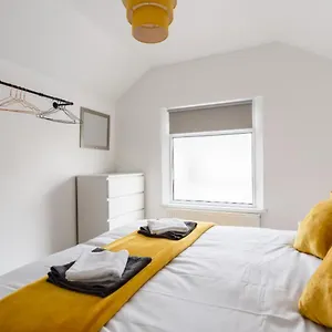  Apartment 2 Bed Near Centre - By Sweet Stays