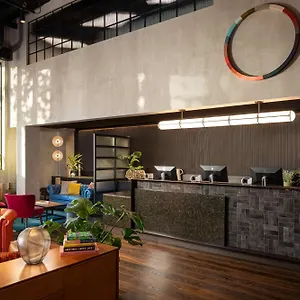 The Gantry London, Curio Collection By Hilton Londres